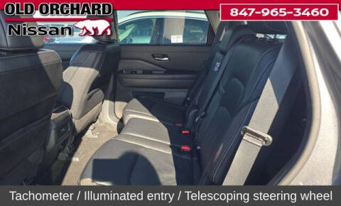 2024 Nissan Pathfinder SL