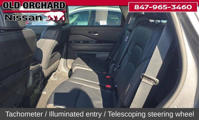 2024 Nissan Pathfinder SL