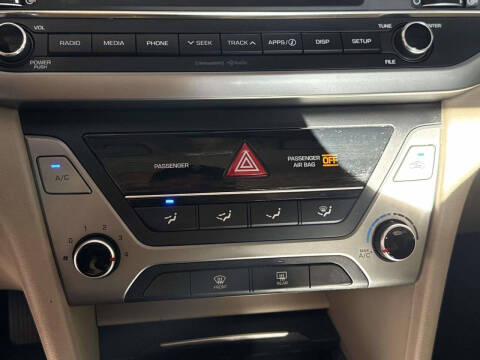 2017 Hyundai Elantra