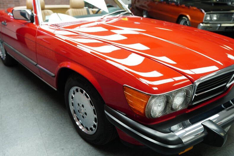 1986 Mercedes-Benz 560-Class 560 SL