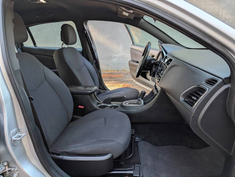 2012 Chrysler 200 Touring