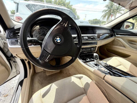 2013 BMW 5 Series 528i