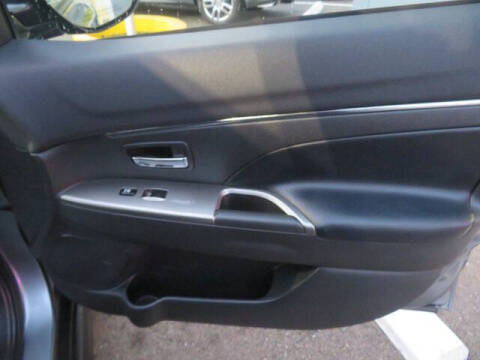 2023 Mitsubishi Outlander Sport SE