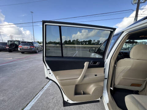 2013 Toyota Highlander Plus