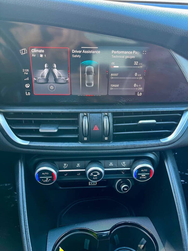 2022 Alfa Romeo Giulia Veloce