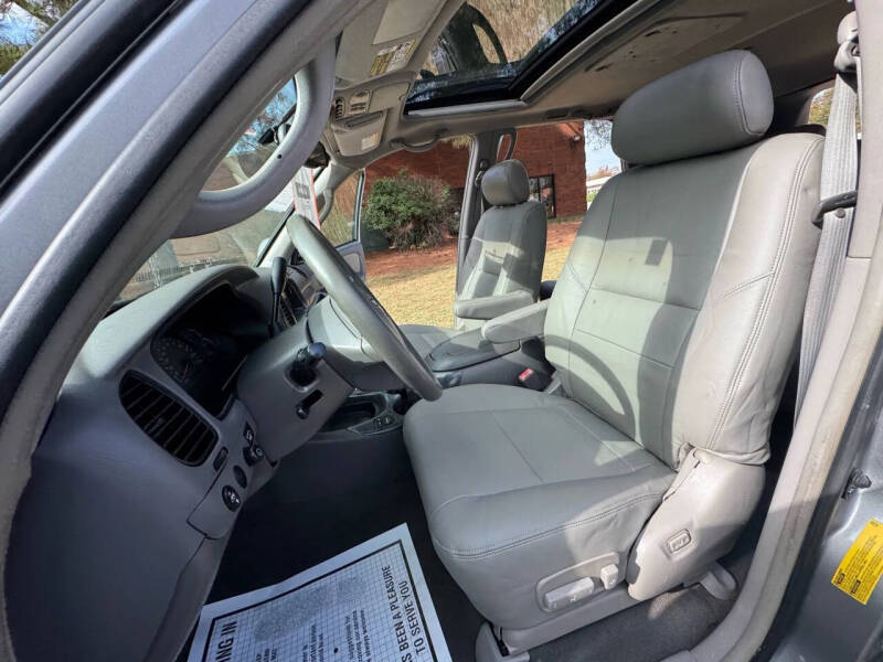 2004 Toyota Sequoia Limited