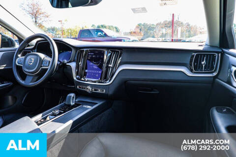 2024 Volvo S60 B5 Core Dark Theme