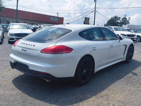 2016 Porsche Panamera