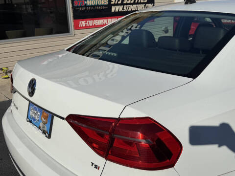 2016 Volkswagen Passat 1.8T SE