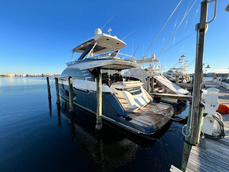 2020 Fairline Squadron