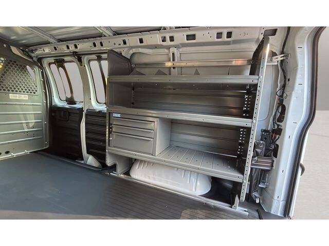 2025 Chevrolet Express 2500