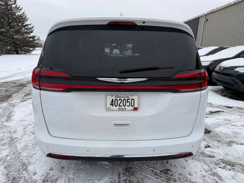 2022 Chrysler Pacifica Hybrid Touring L