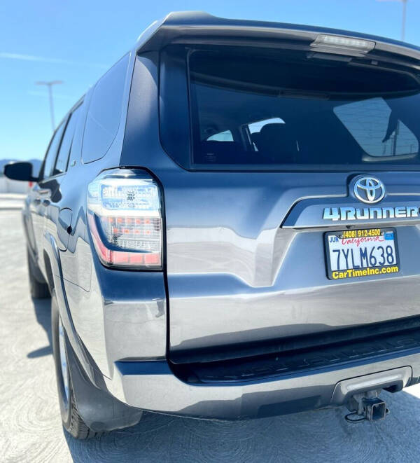 2017 Toyota 4Runner SR5