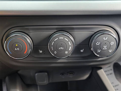 2025 Chevrolet Trax RS