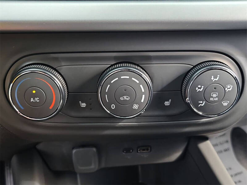 2025 Chevrolet Trax RS