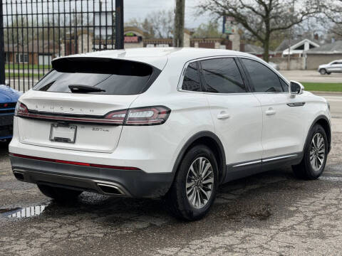2019 Lincoln Nautilus Select