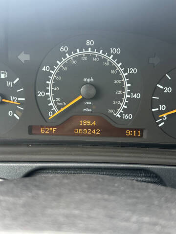 1996 Mercedes-Benz E-Class E 320