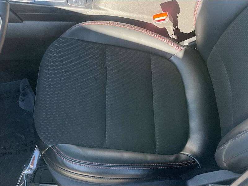 2025 Ford Escape Hybrid ST-Line Select