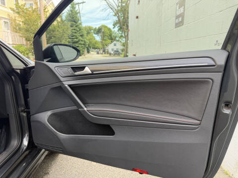 2016 Volkswagen Golf GTI SE