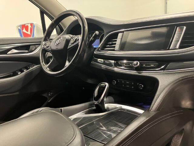 2020 Buick Enclave Essence