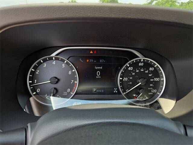 2025 Nissan Frontier SV