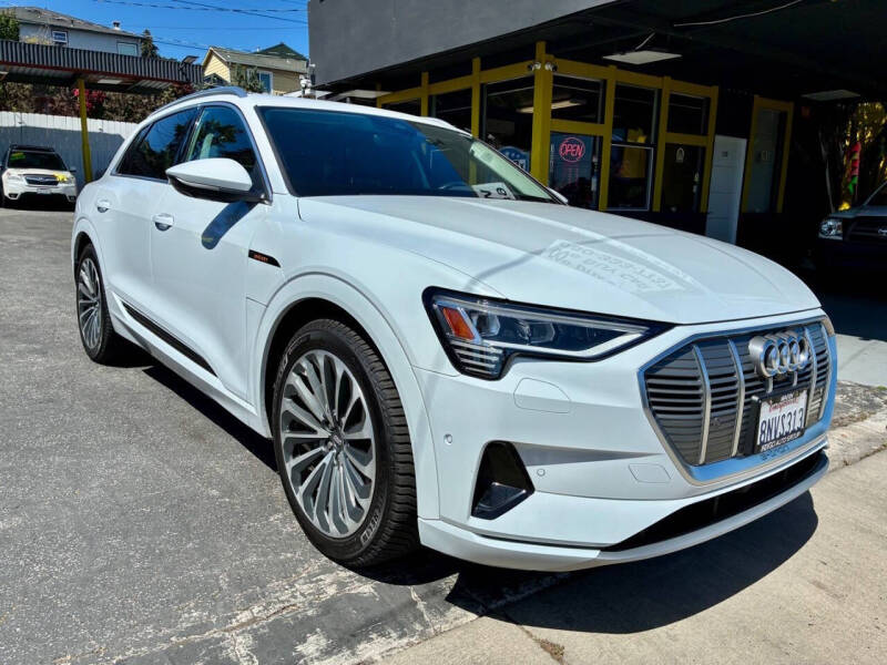 2019 Audi e-tron quattro Prestige