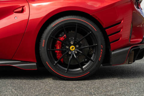 2023 Ferrari 812 Competizione