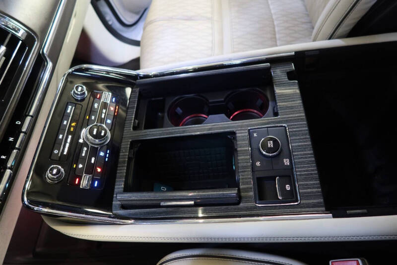 2022 Lincoln Navigator Black Label