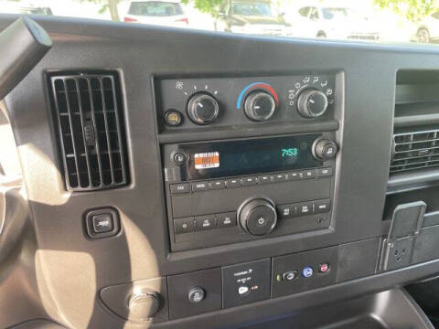 2025 Chevrolet Express 2500