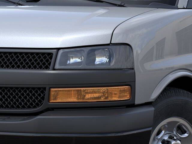 2025 Chevrolet Express 2500