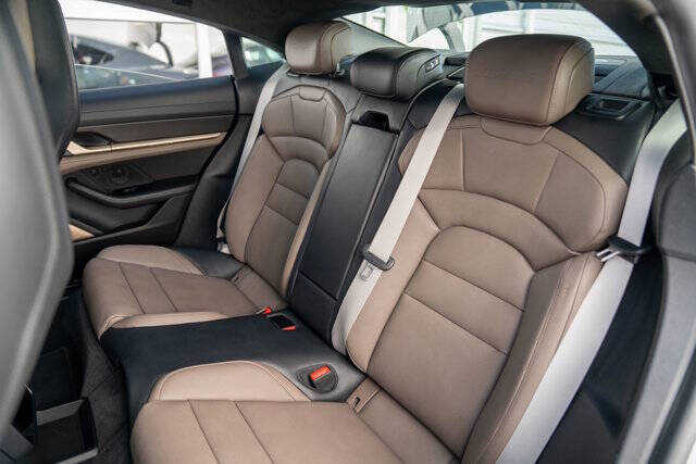 2021 Porsche Taycan 36