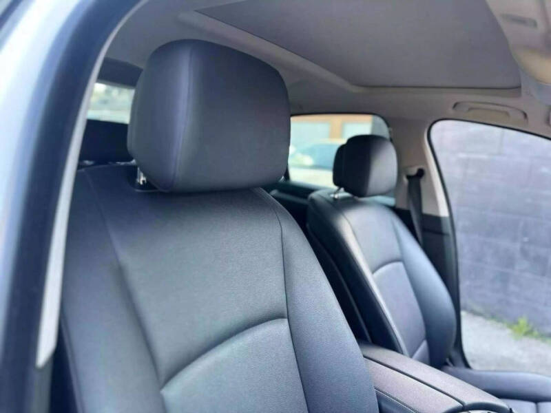 2012 BMW 5 Series 528i