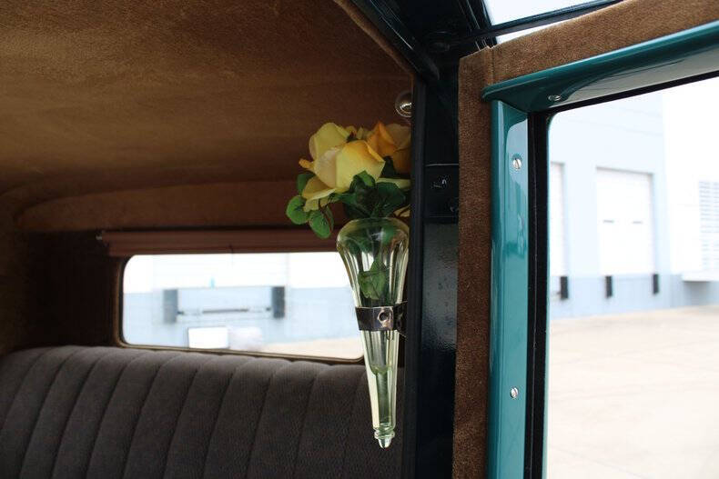 1927 Oldsmobile Sedan