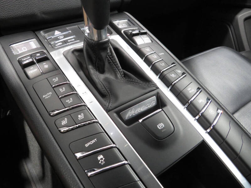 2016 Porsche Macan S