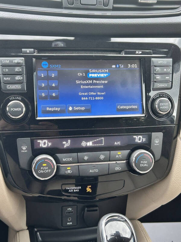 2017 Nissan Rogue SL