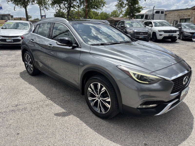 2017 Infiniti QX30 Luxury
