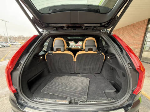 2018 Volvo XC90 T6 Momentum