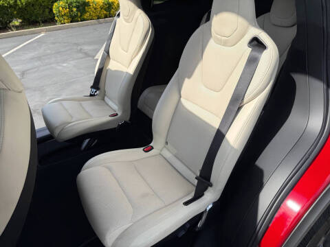 2023 Tesla Model X Standard Range