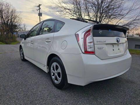 2013 Toyota Prius Two