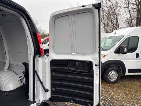 2025 GMC Savana 2500