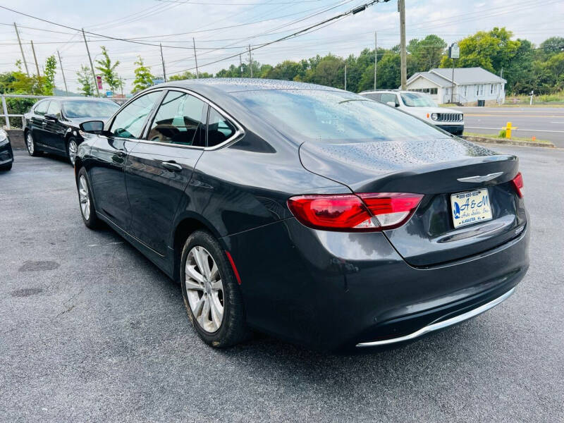 2016 Chrysler 200 Limited photo 4