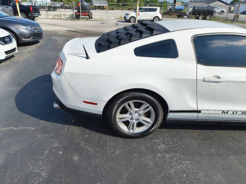 2011 Ford Mustang V6