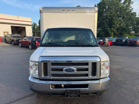 2017 Ford E-Series E-450 SD