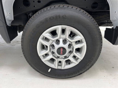 2025 GMC Sierra 2500HD Pro