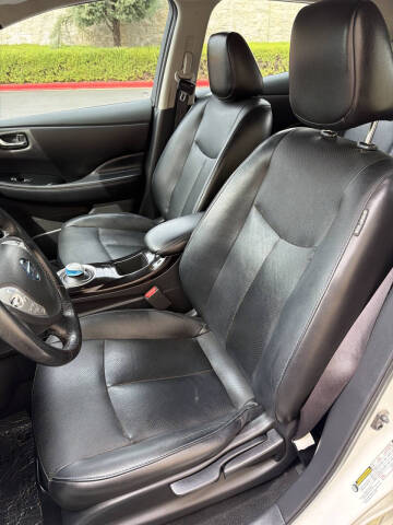 2013 Nissan LEAF SV