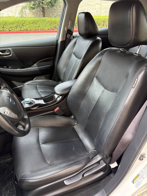 2013 Nissan LEAF SV