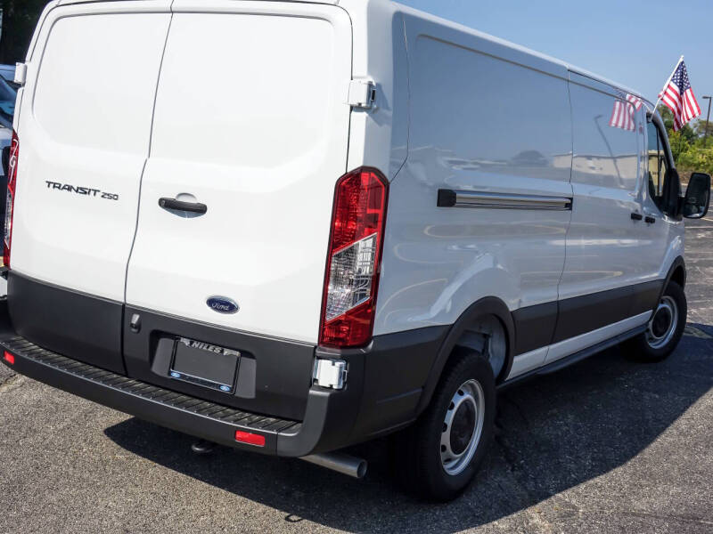 2025 Ford Transit