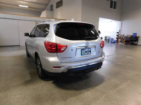 2019 Nissan Pathfinder SV