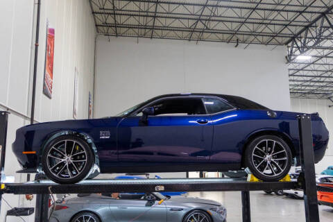 2017 Dodge Challenger 392 HEMI Scat Pack Shaker