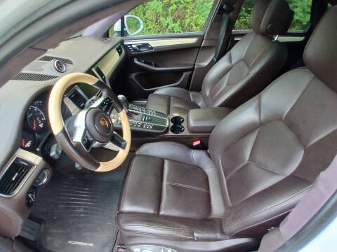 2016 Porsche Macan Turbo
